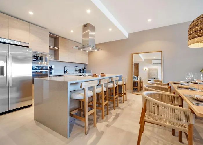 Stunning Brand New 3 Bdr In Vistavela Sunset *
